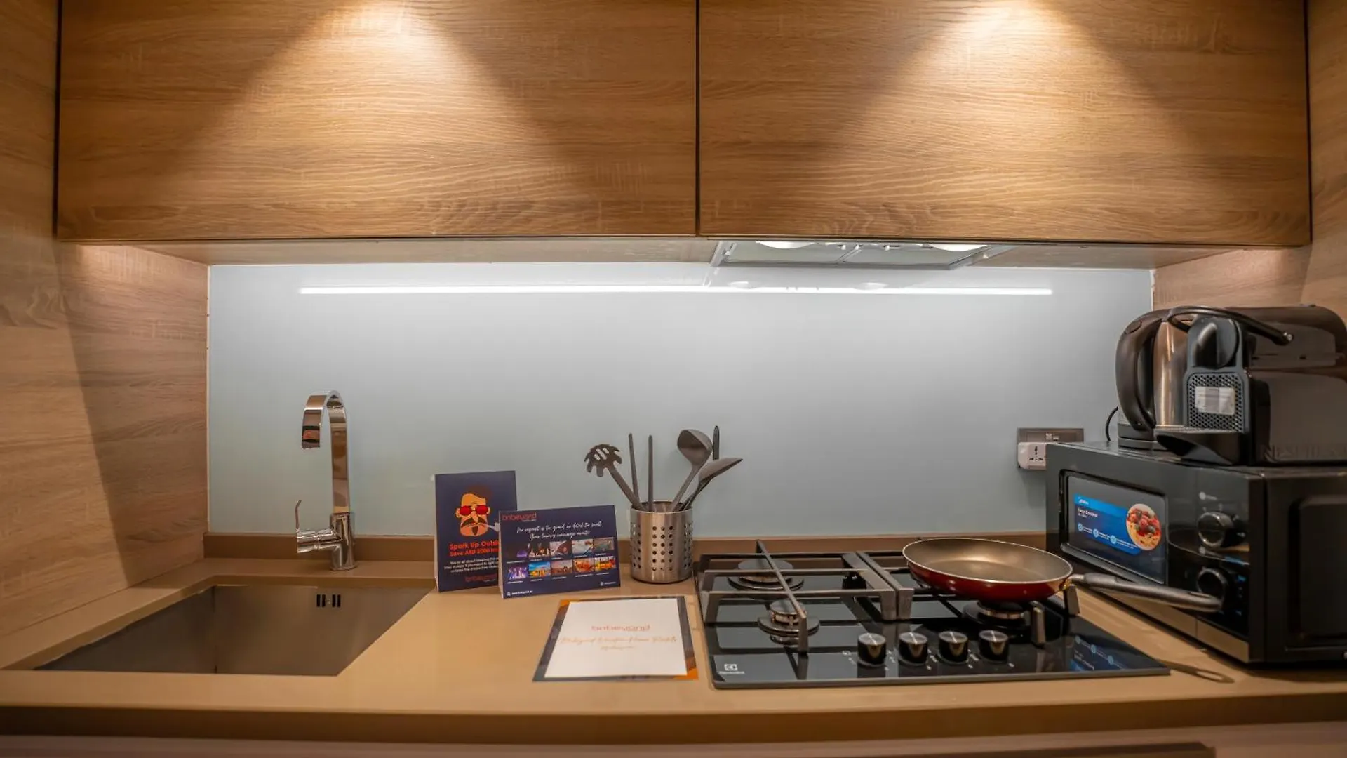 Apartment Bnbeyond'S Sheek Studio At Studio One Tower Dubai United Arab Emirates